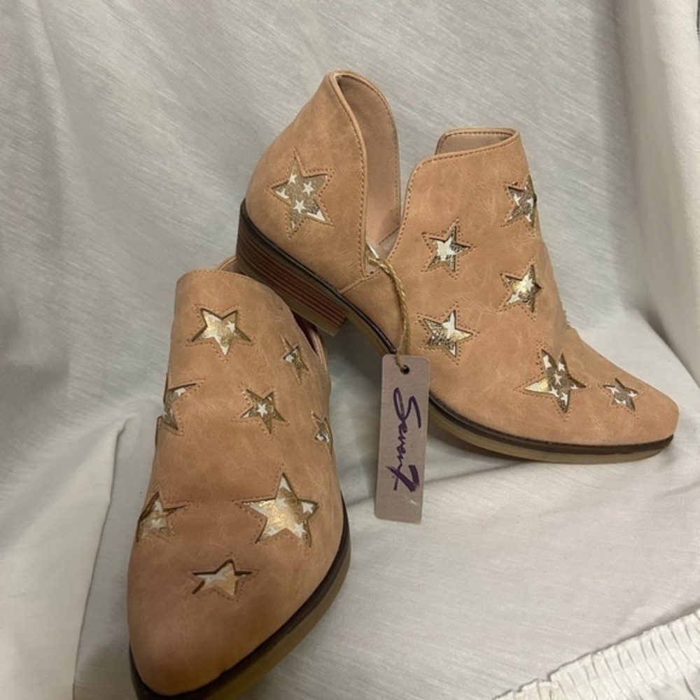 SEVEN7 ANKLE BOOTS SHOES. NEW.  Size 11 run small